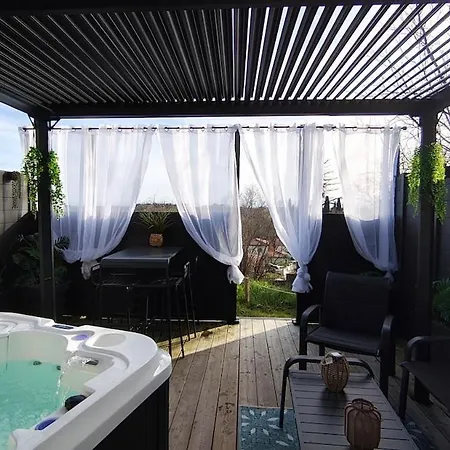 Romantic Room, Spa, Hot Tub, View, Quiet, Terrace Appartement